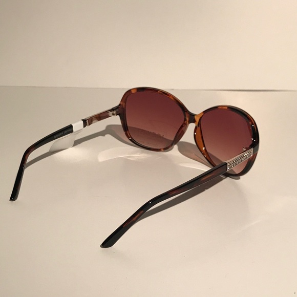 NWT NINE WEST ELEGANT CAT EYE SUNGLASSES - Picture 4 of 8